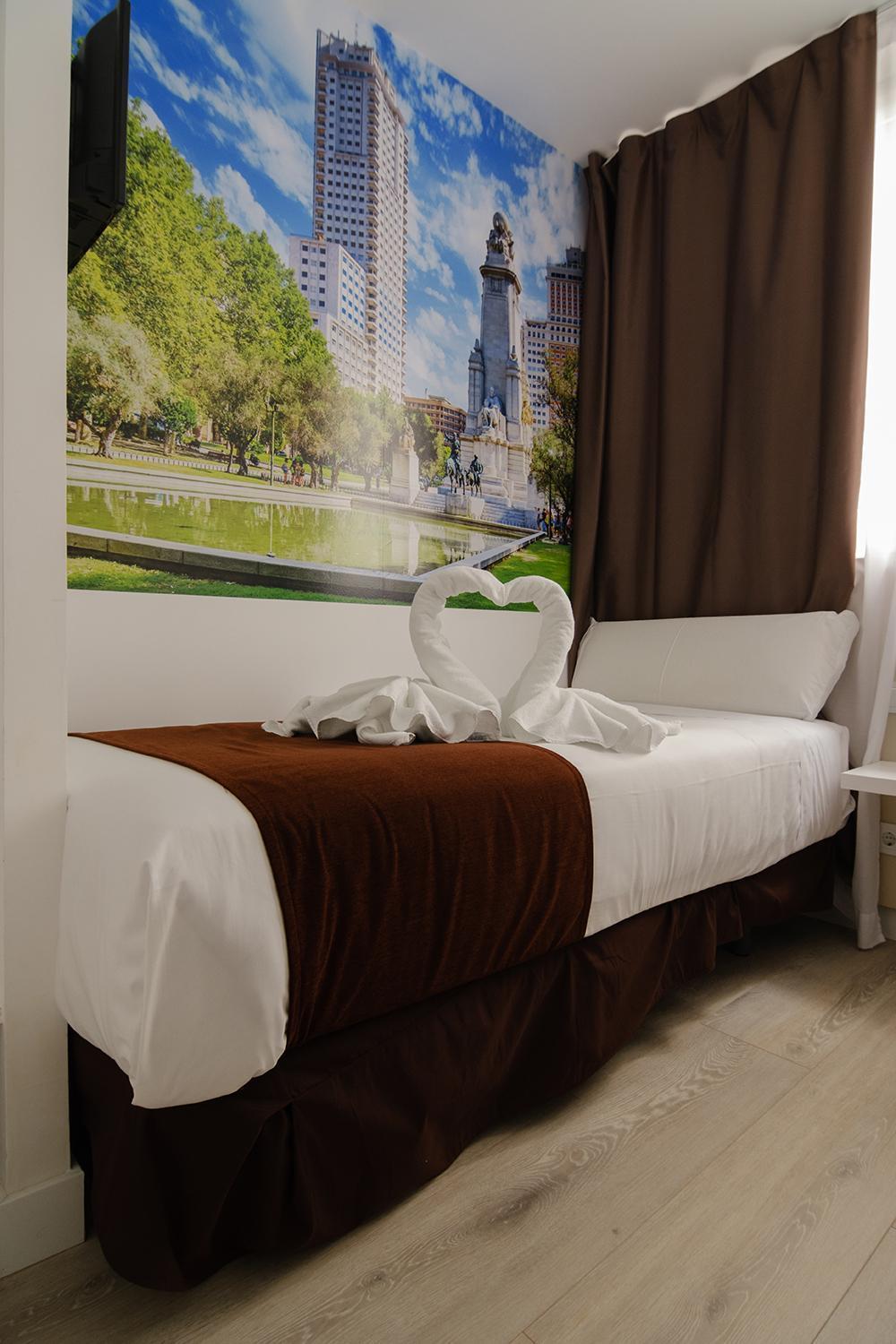 Hotel Bestprice Alegria Madrid Ngoại thất bức ảnh