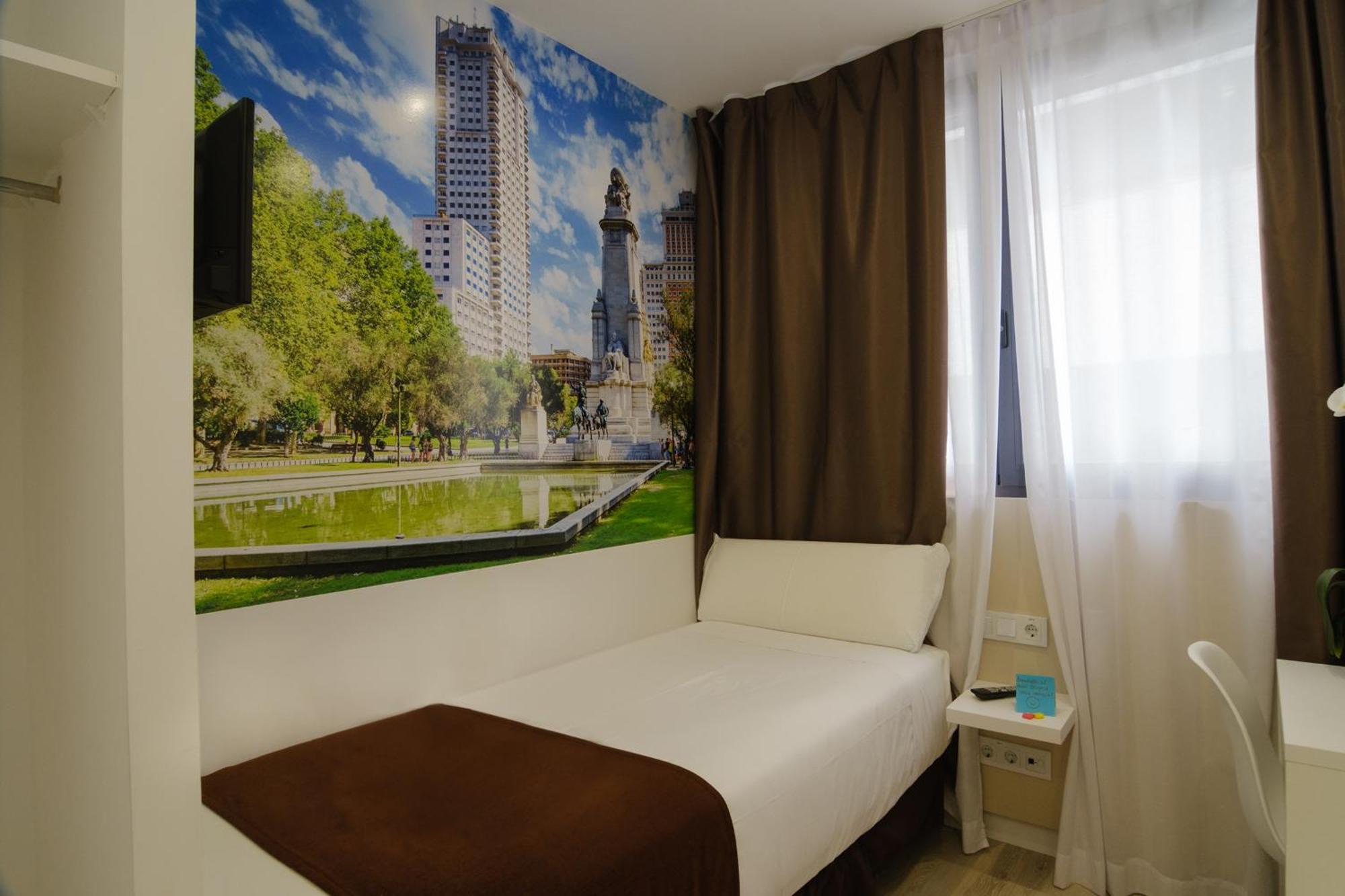 Hotel Bestprice Alegria Madrid Ngoại thất bức ảnh