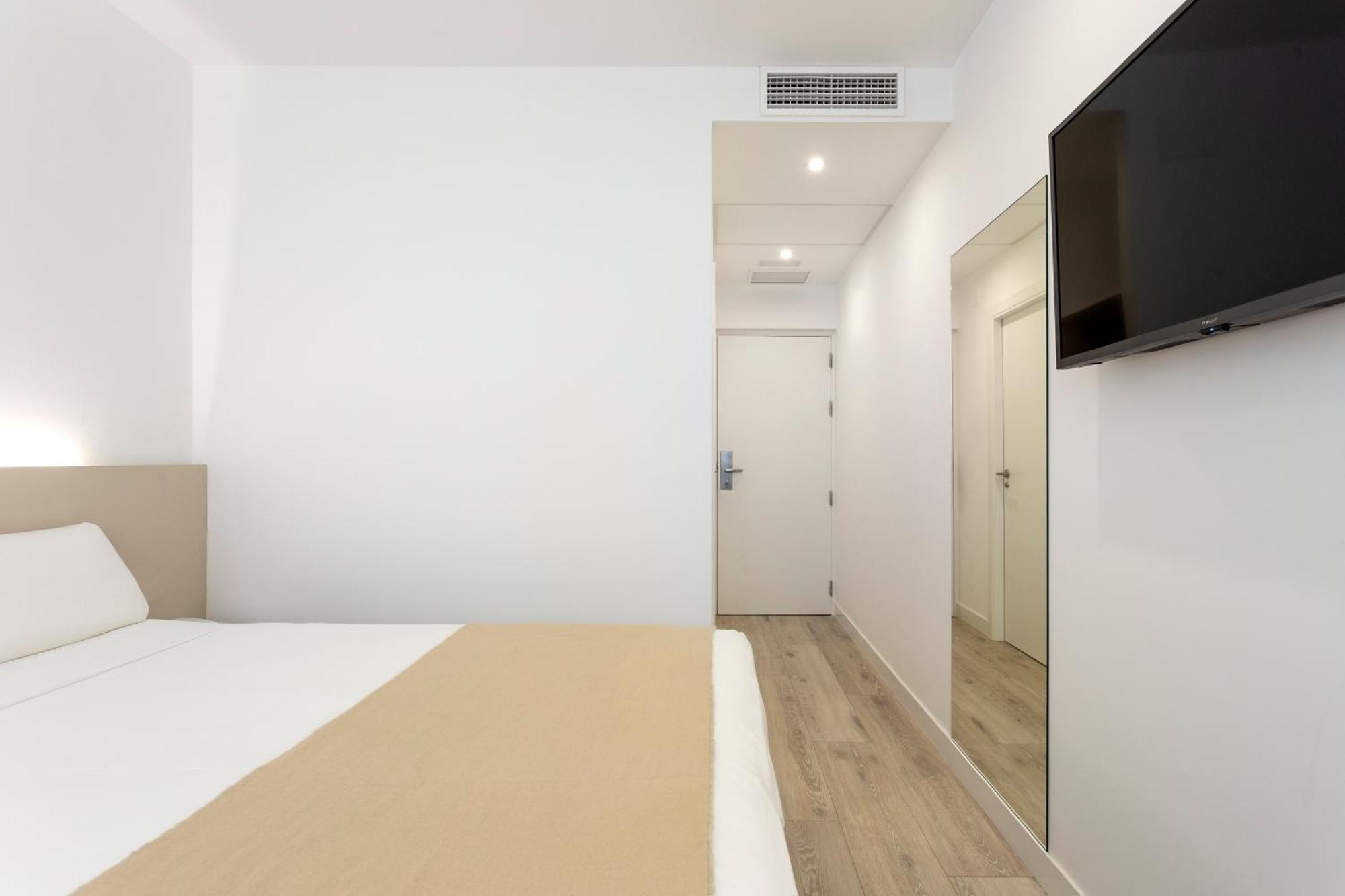 Hotel Bestprice Alegria Madrid Ngoại thất bức ảnh